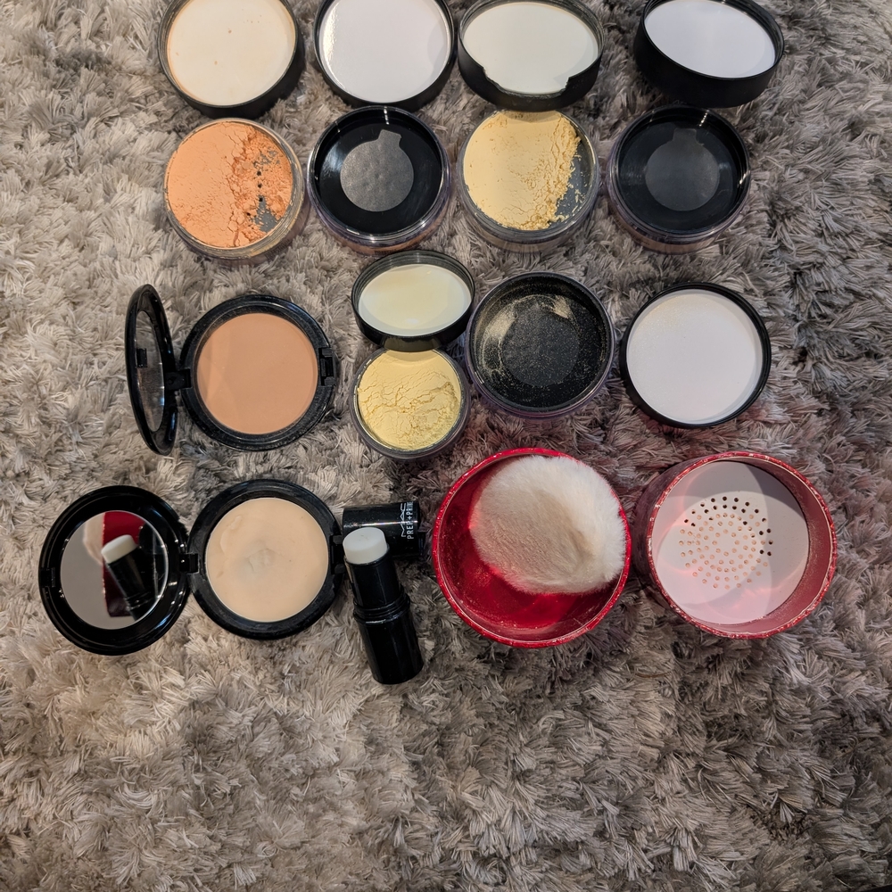 Compact Powder Makeup Set